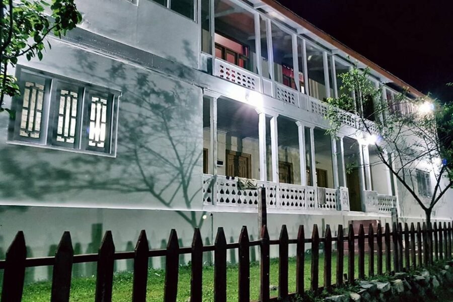 Poshmal hotel keran