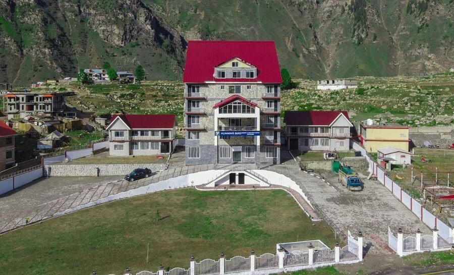hummingbird Hotel batakundi