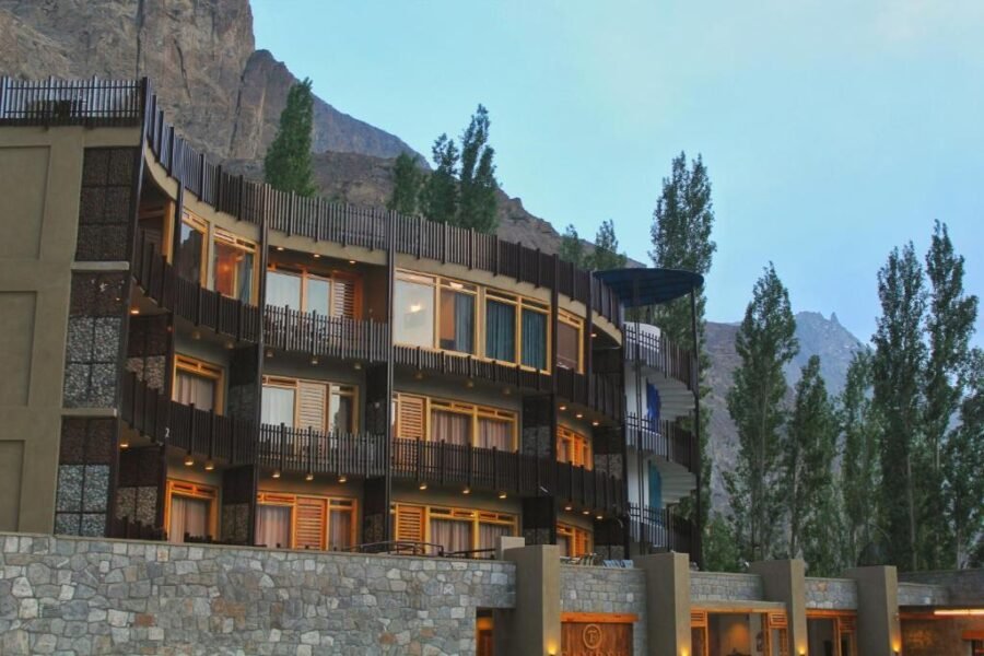 best hotel in hunza