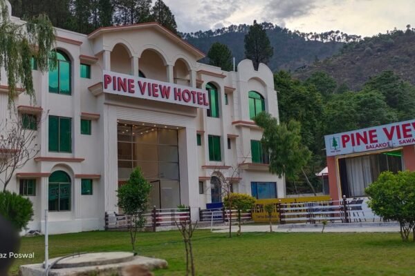 Pine View Hotel Balakot