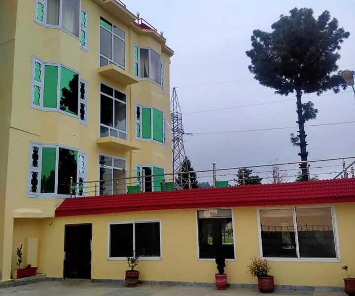 Green Hilton Hotel Shangla Top