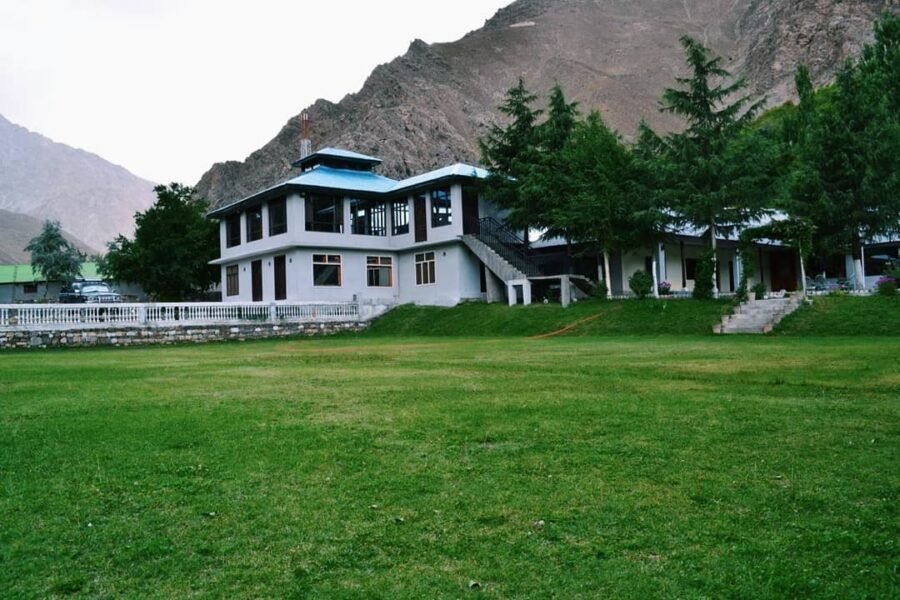 hotel inn jigaan chitral lawn view