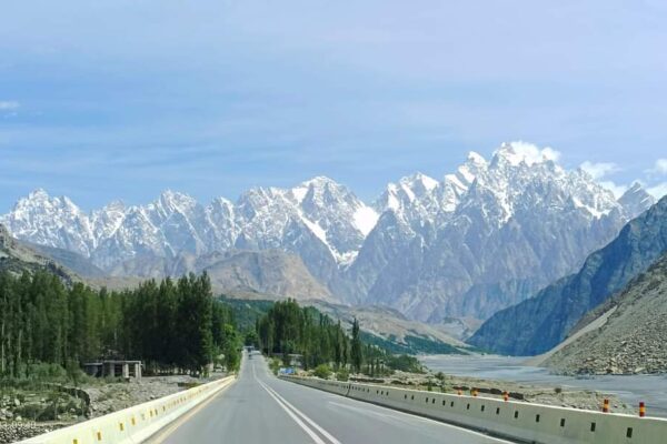 Karakorum Highway Pakistan tour from china