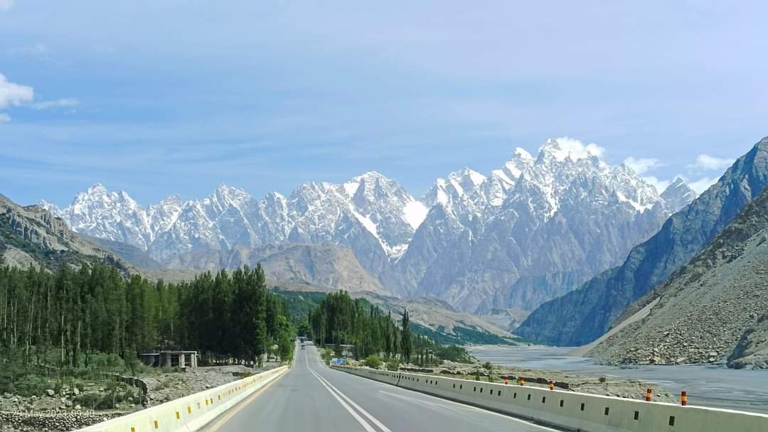 Karakorum Highway Pakistan tour