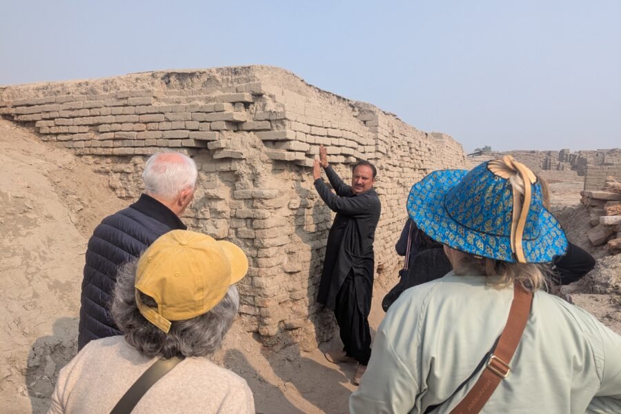 mehenjo daro tour